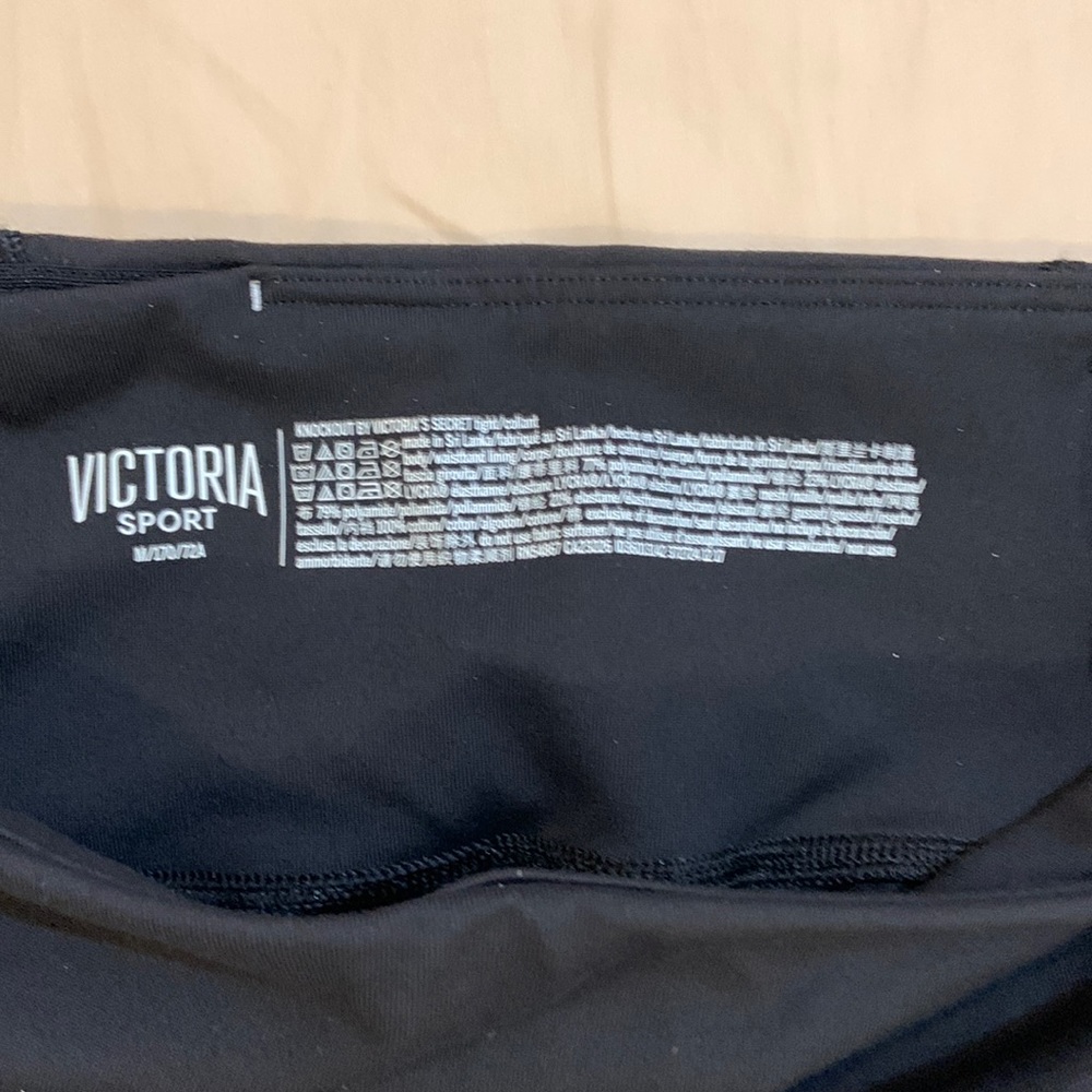 KNOCKOUT BY VICTORIA'S SECRET tight/ collant,
JICTORIA
SPORT
M/170/72A